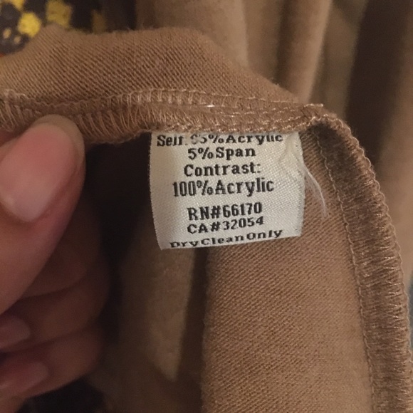 Storee Cardigan Sweater Size Medium - Picture 6 of 7